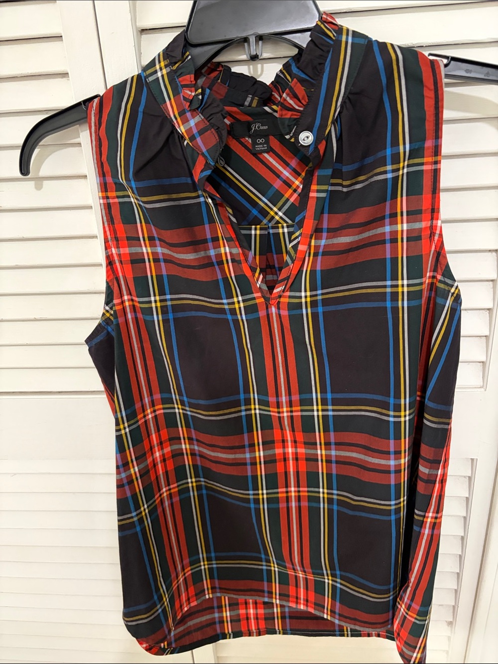 J Crew sleeveless blouse 
Stewart Tartan Plaid Ruffle Collar
Size 00 100% Cotton